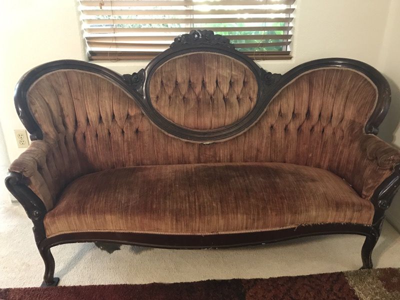 Antique sofa for Sale in San Diego, CA OfferUp