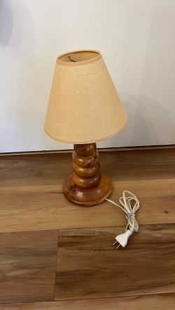 Wood lamp