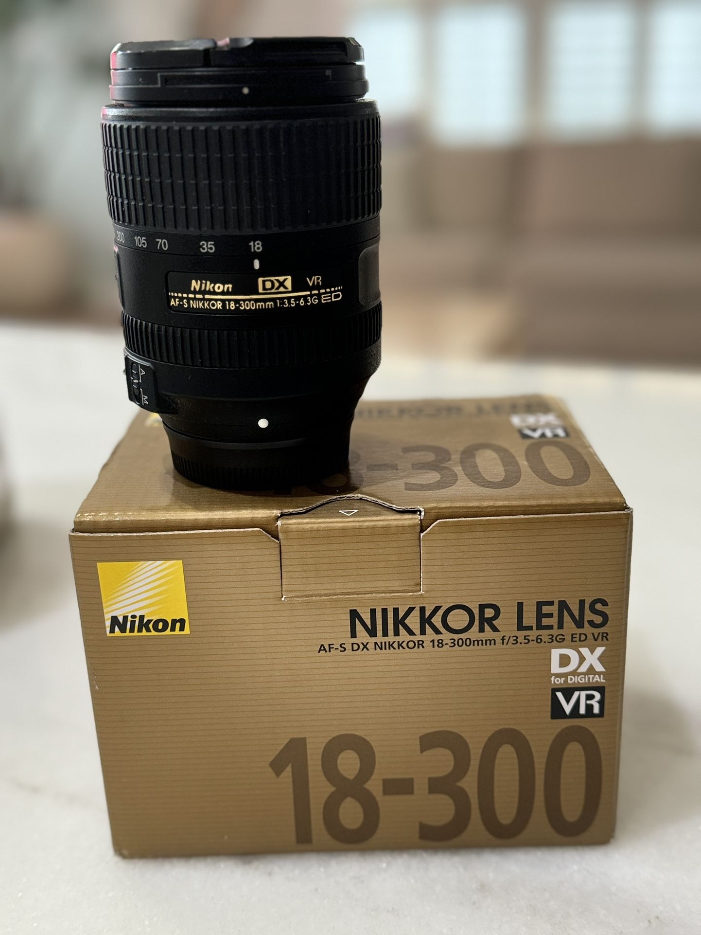 AF-S DX NIKKOR 18–300mm f/3.5-5.6G ED VR