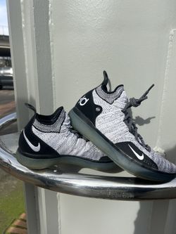 Nike Zoom KD 11 sneakers