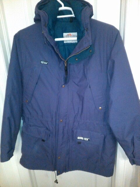 Woman's Farwest- Gore-Tex purple jacket large made in Canada