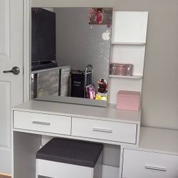 white vanity with mirror