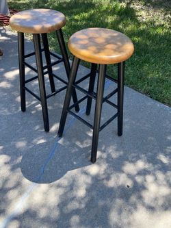 Set of two stool chairs