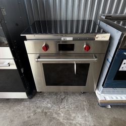 Wolf Appliance Set – Like New – $4,999 (Price Today) Includes: ✅ Wolf 30” Electric Cooktop – Model CE304T/S ✅ Wolf 30” Built-In Wall Oven (Pro Handle)