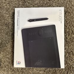 Intuos Pro Drawing Tablet (NEW)
