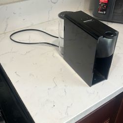 Nespresso Essenza Mini Black