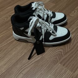 Off White Sneakers Size 7 