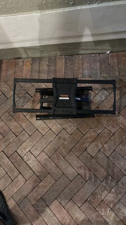 	VEVOR Full Motion Mount – Fits 32”-70” TVs