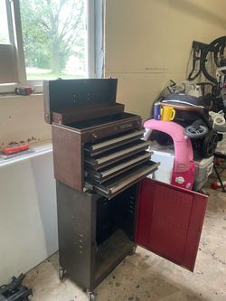 Craftsman toolbox with locker