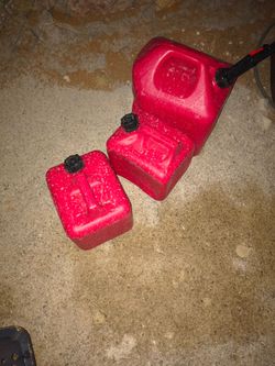 Red Plastic Gas Cans Set of 2 brand new