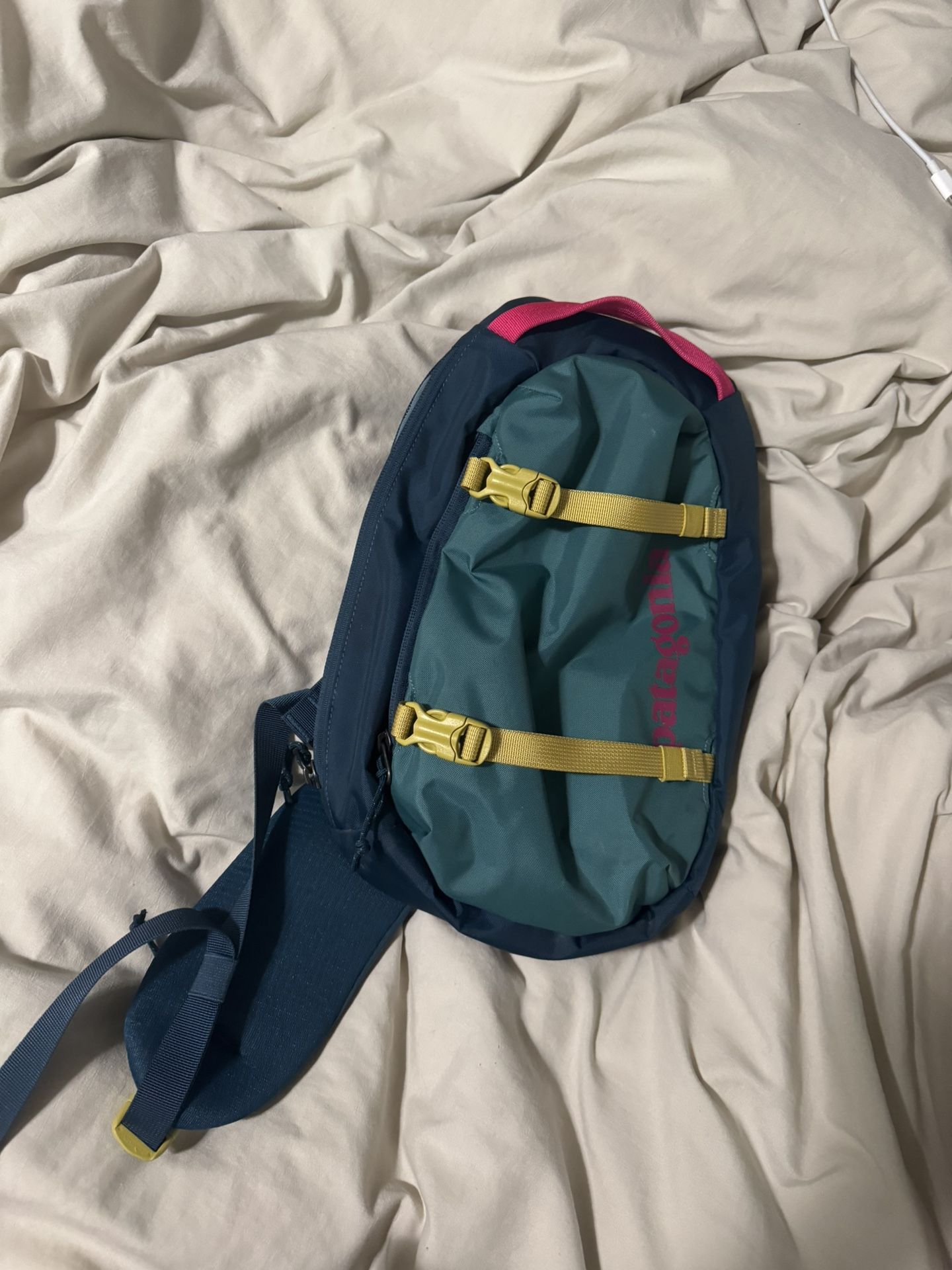 Patagonia crossbody hike bag
