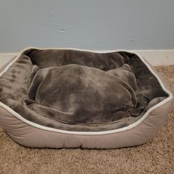 Grey Dog or Cat Bed, Barely Used, Smaller Dog Size