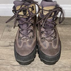 WOLVERINE OUTDOOR/HIKING BOOTS 