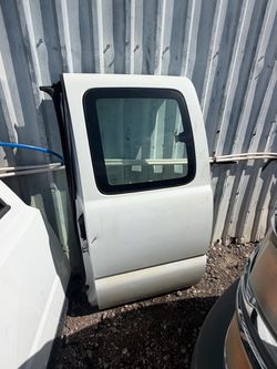 99-06 Chevy Silverado / GMC Sierra extended cab left rear driver side rear door
