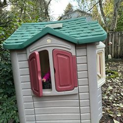 Kids Play House And Swing Set 