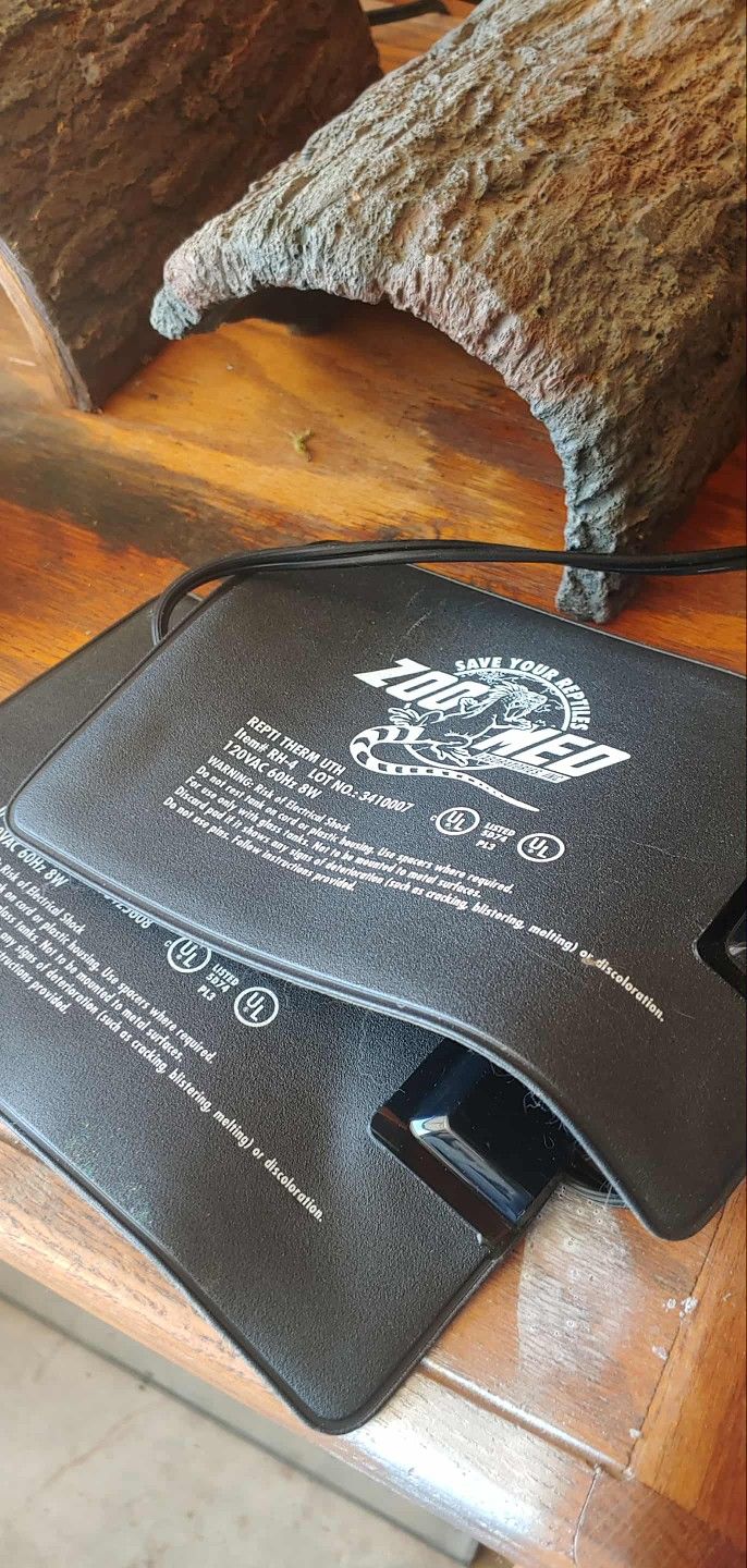 Reptile Heating Pad And Heating Rock