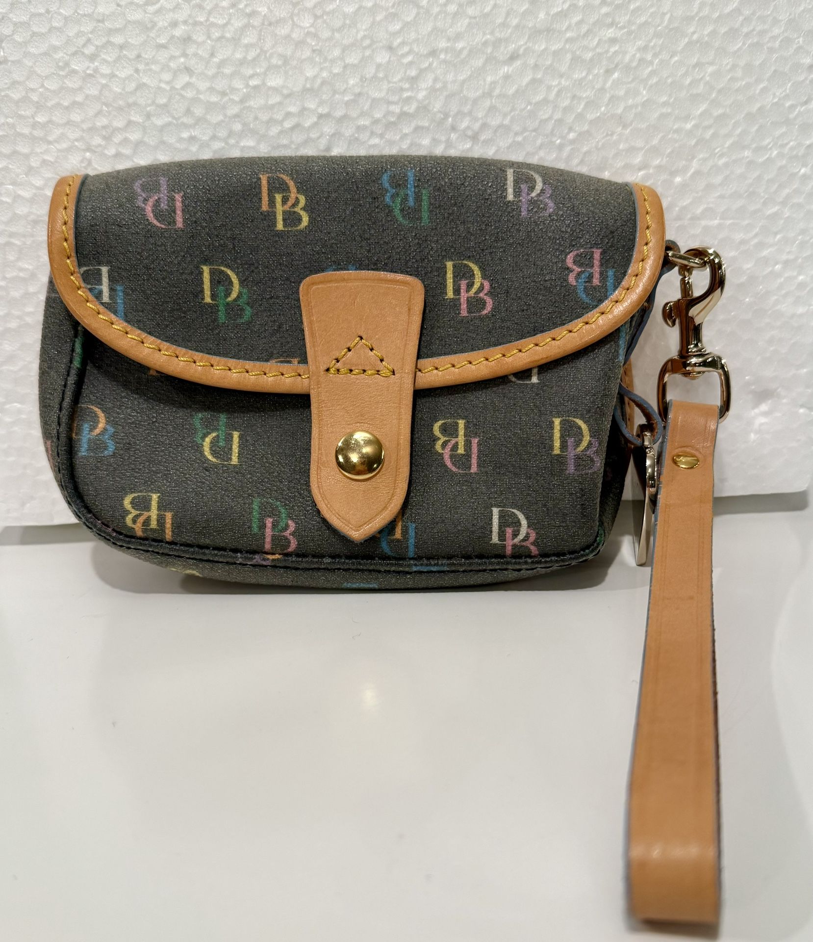 Dooney & Bourke Canvas Leather Signature Wristlet Wallet Clutch