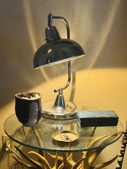 Beautiful 1930s 1940s Art Deco Apollo Lamp Mid Century Modern MCM