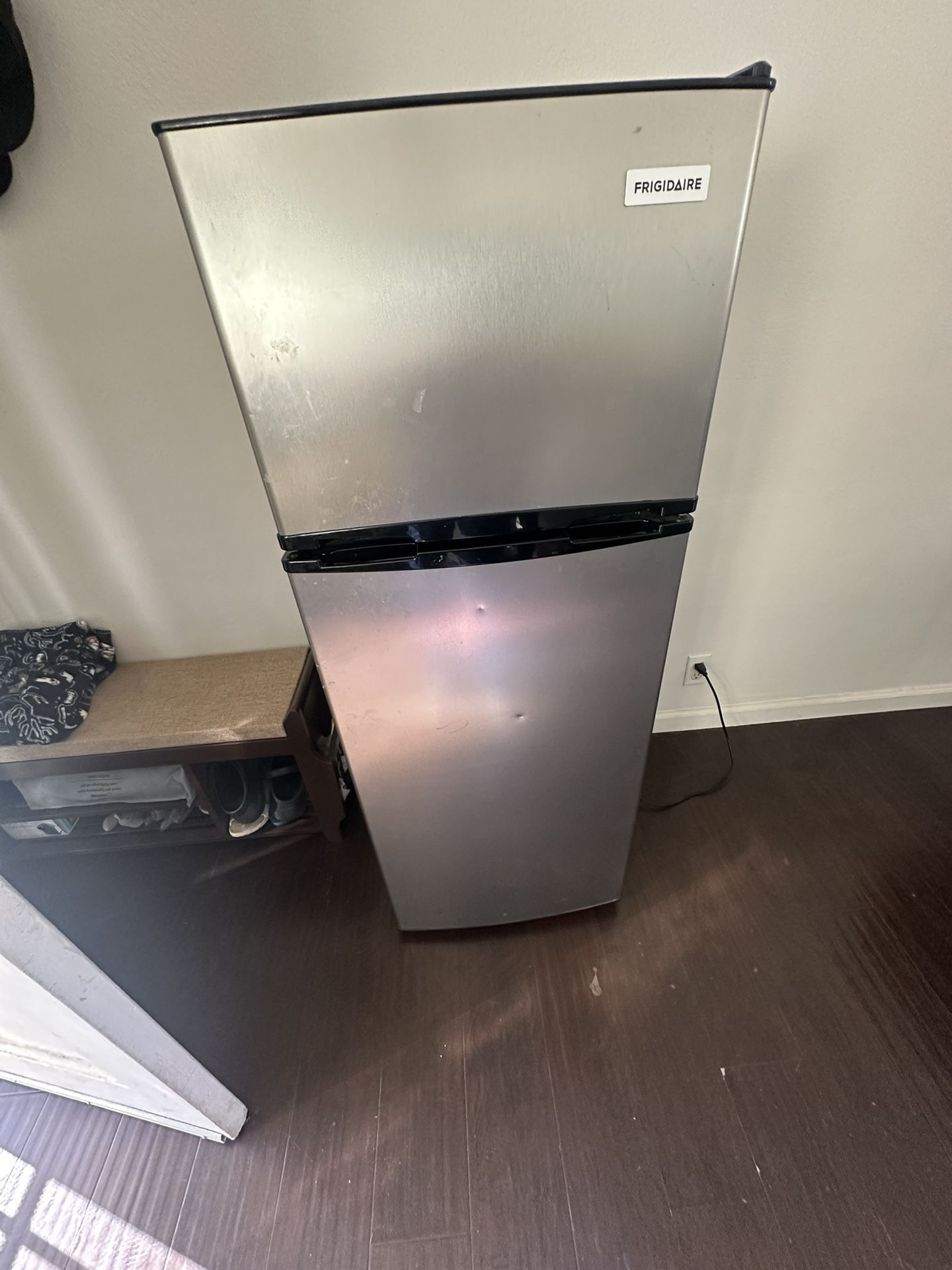 Frigidaire mini fridge