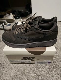 Travis Scott Nike shoes 9.5