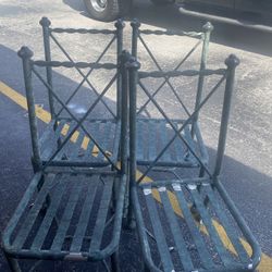 4 Aluminum Chairs 