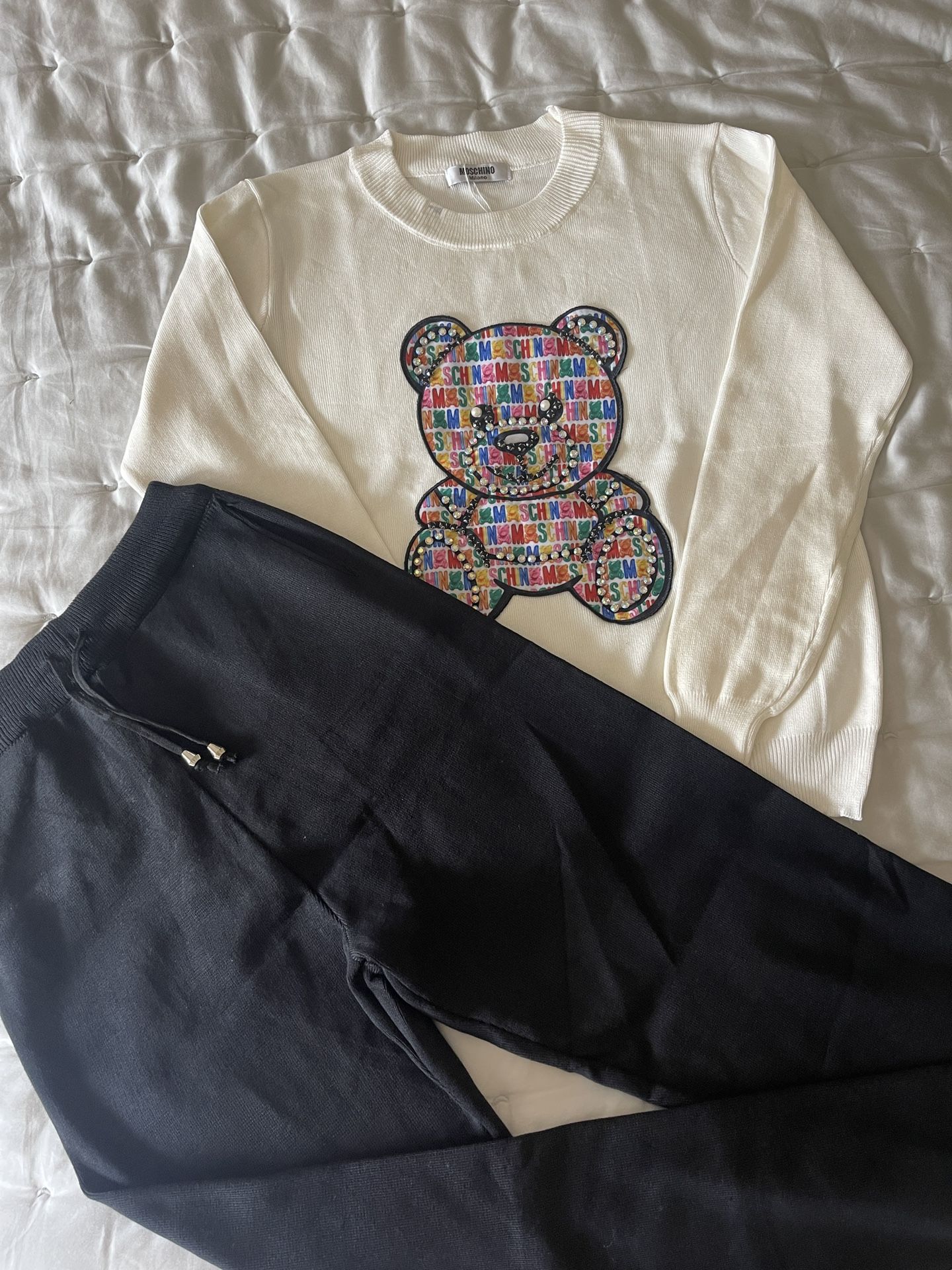 Women’s Sweater Set Size Medium