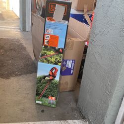 Black+ Decker Hedge Trimmer