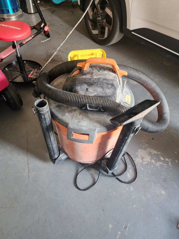 Rigid Shop Vac Works Great, Super Powerful.