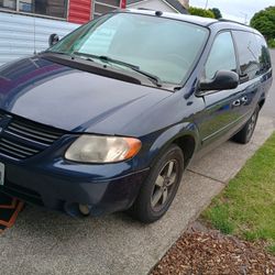 2005 Dodge Caravan 