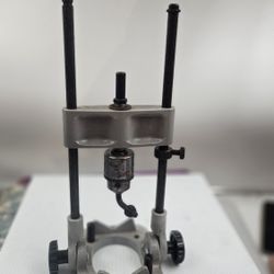 General purpose precision drilling guide with drill chuck
