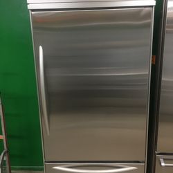 36” in wide 82 height kitchen aid frige use like new perfect working condition