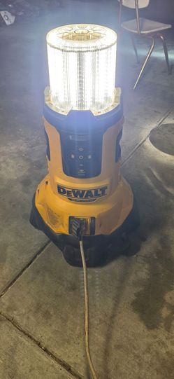 DeWalt DCL070 20V MAX Bluetooth LED Area Light