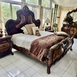 Stunning! Michael Amini “Palais Royale“ King size bedroom set!