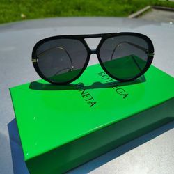 Bottega Veneta. Sun Glasses 