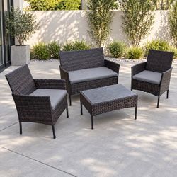 4-Piece Outdoor Wicker Patio Furniture Set