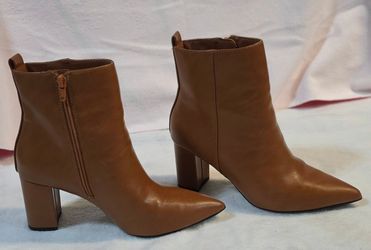 ShoeDazzle Brown Ankle Boots – Size 8 – $5