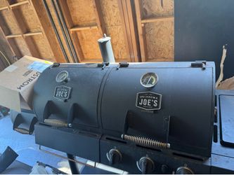 Oklahoma Joe's Canyon Black Liquid propane and charcoal Combo Grill