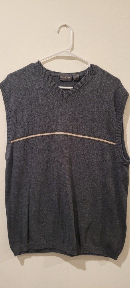 Van Heusen Grey Sweater Vest Large