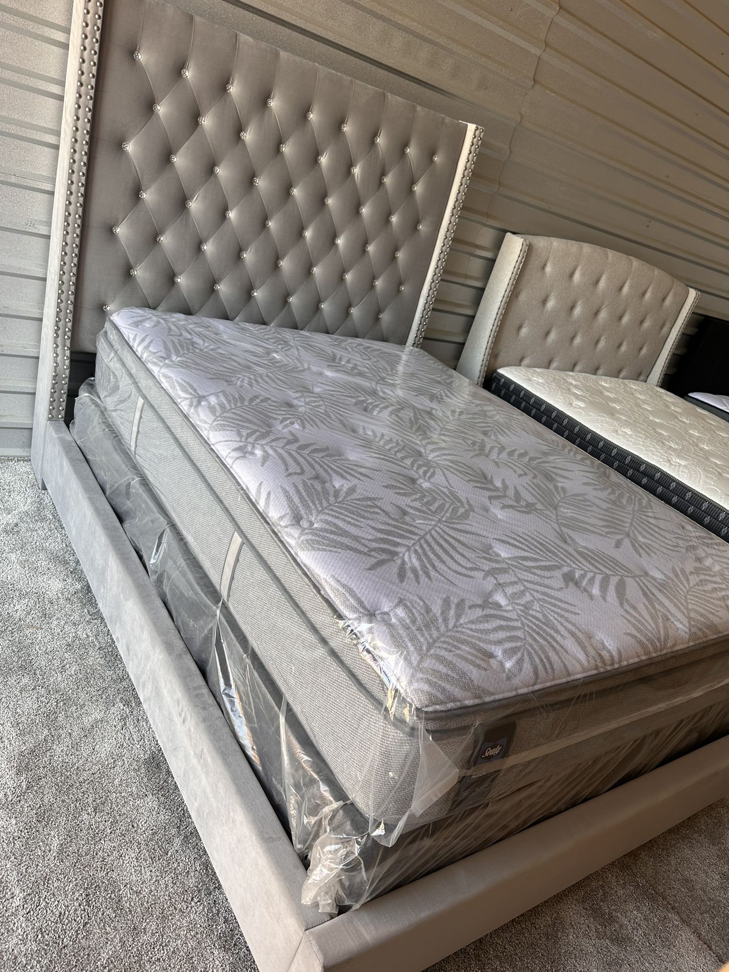 New Queen Bed For 400 for Sale in Fort Worth, TX OfferUp