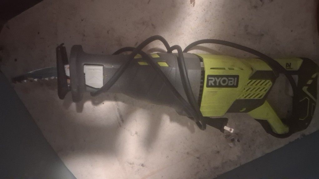 RYOBI
12 Amp Corded Reciprocating Saw