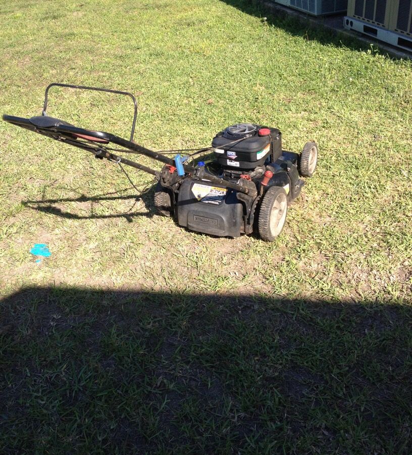 Craftsman self propel lawn mower. Platinum 7.5hp. With brand new back self propel transmission. Engine works fine.