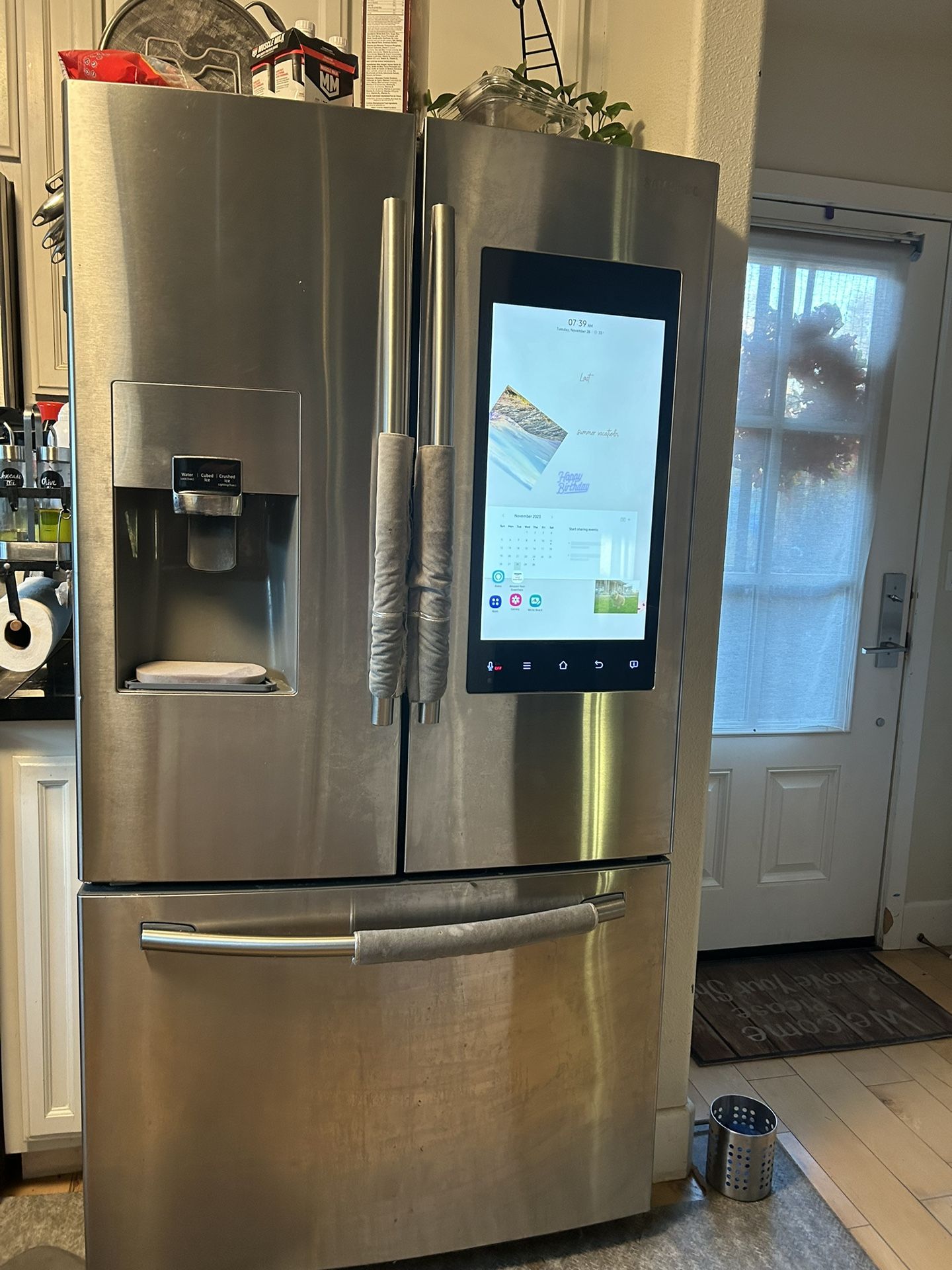 Samsung Family Hub Refridgerator