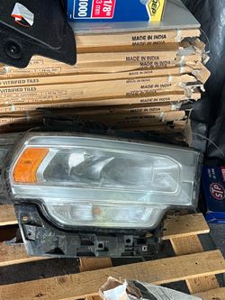 RAM 1500 Headlights