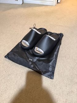 yzy YS-01 slides