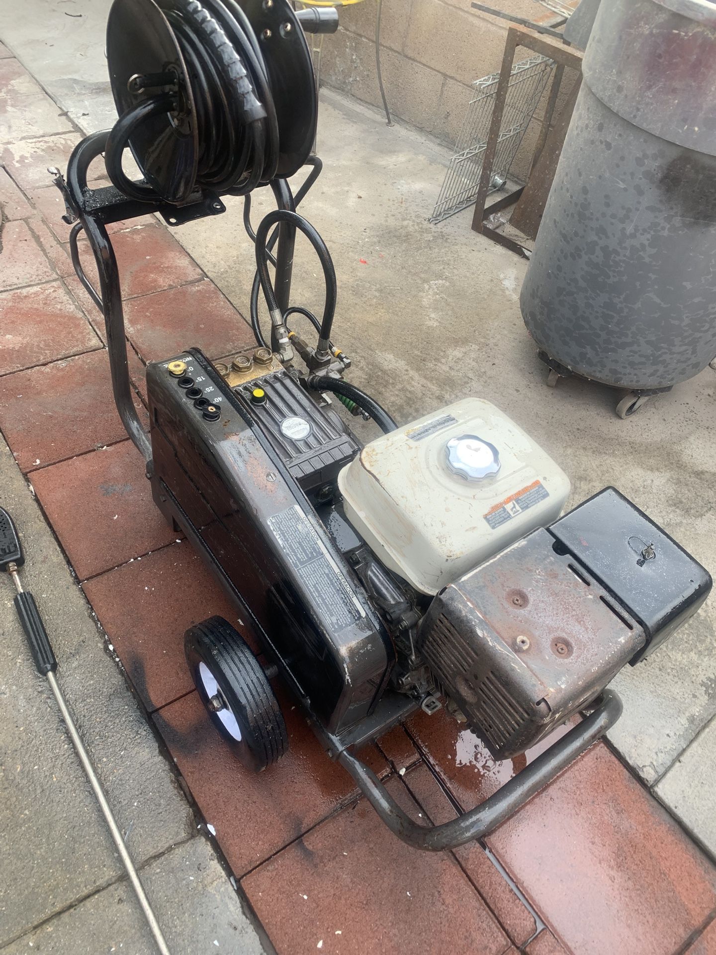 Industrial pressure washer