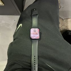 Apple Watch Series 8 Unlocked!  