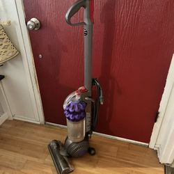 Dyson Vacuum 