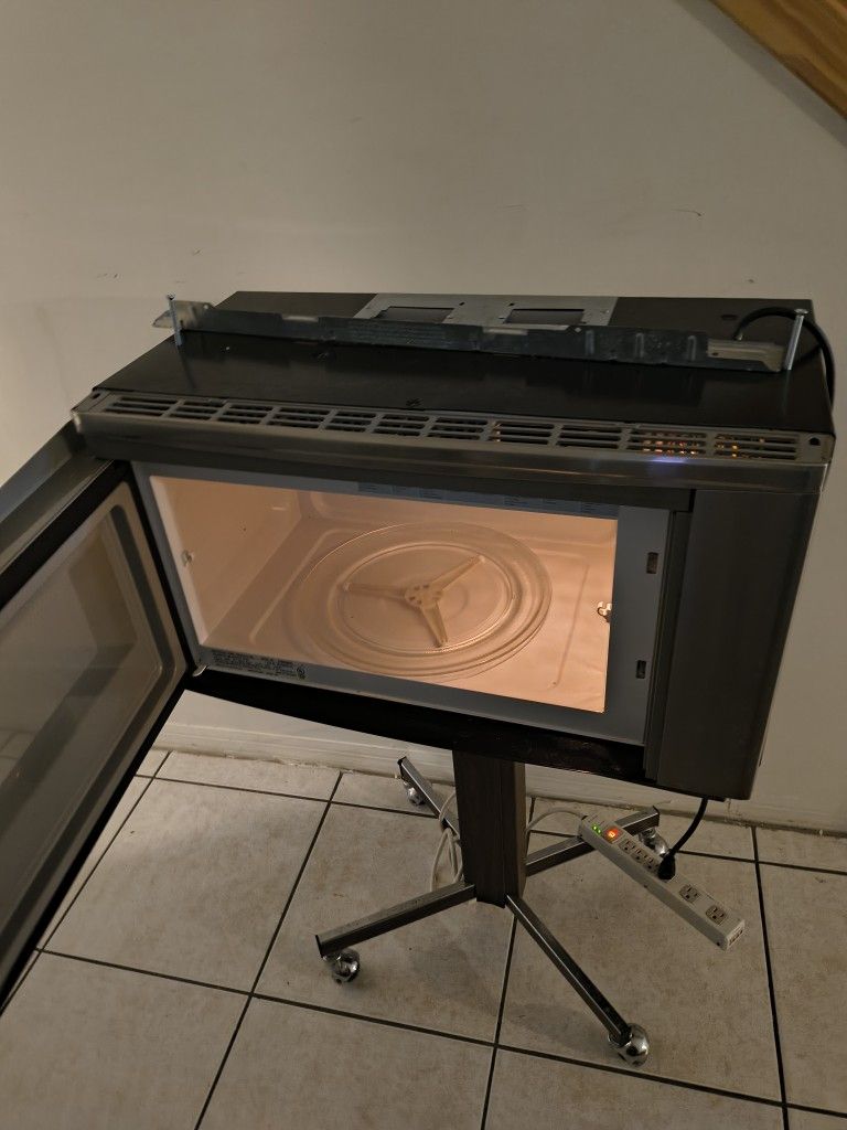 Frigidaire Over-the-Counter Microwave Oven