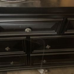 Head Boards And 1 Drawer