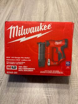 Milwaukee M12 23 Gauge Pin Nailer 2540-20